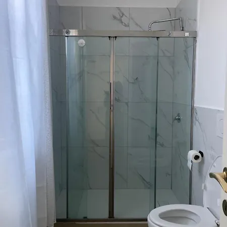 Simona Malpensa Konukevi Gallarate