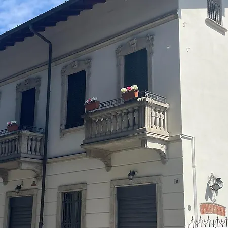 Simona Malpensa * Gallarate