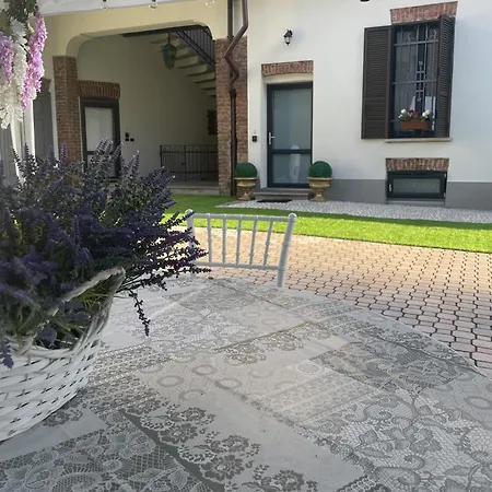 Simona Malpensa Gallarate